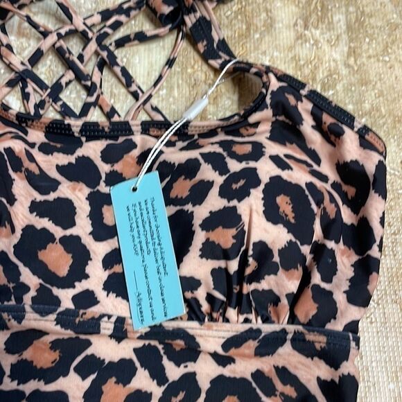 Adisputent women’s cheetah print tankini top. Size S. NWT - Picture 9 of 10